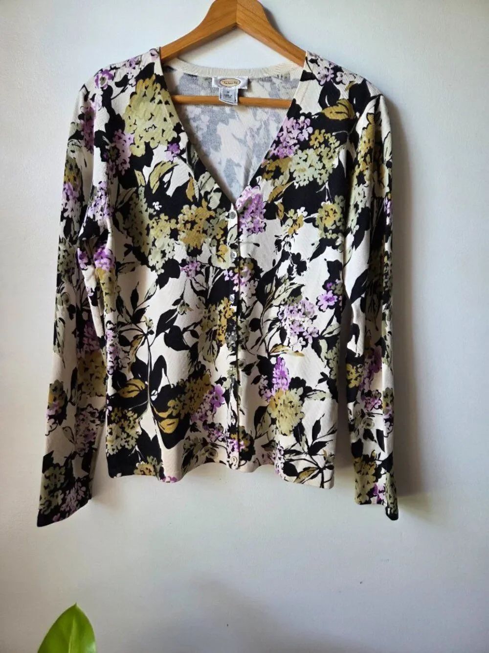 EUC TALBOTS SILK BLEND FLORAL V NECK BUTTONED LONG SLEEVES TOP SIZE M